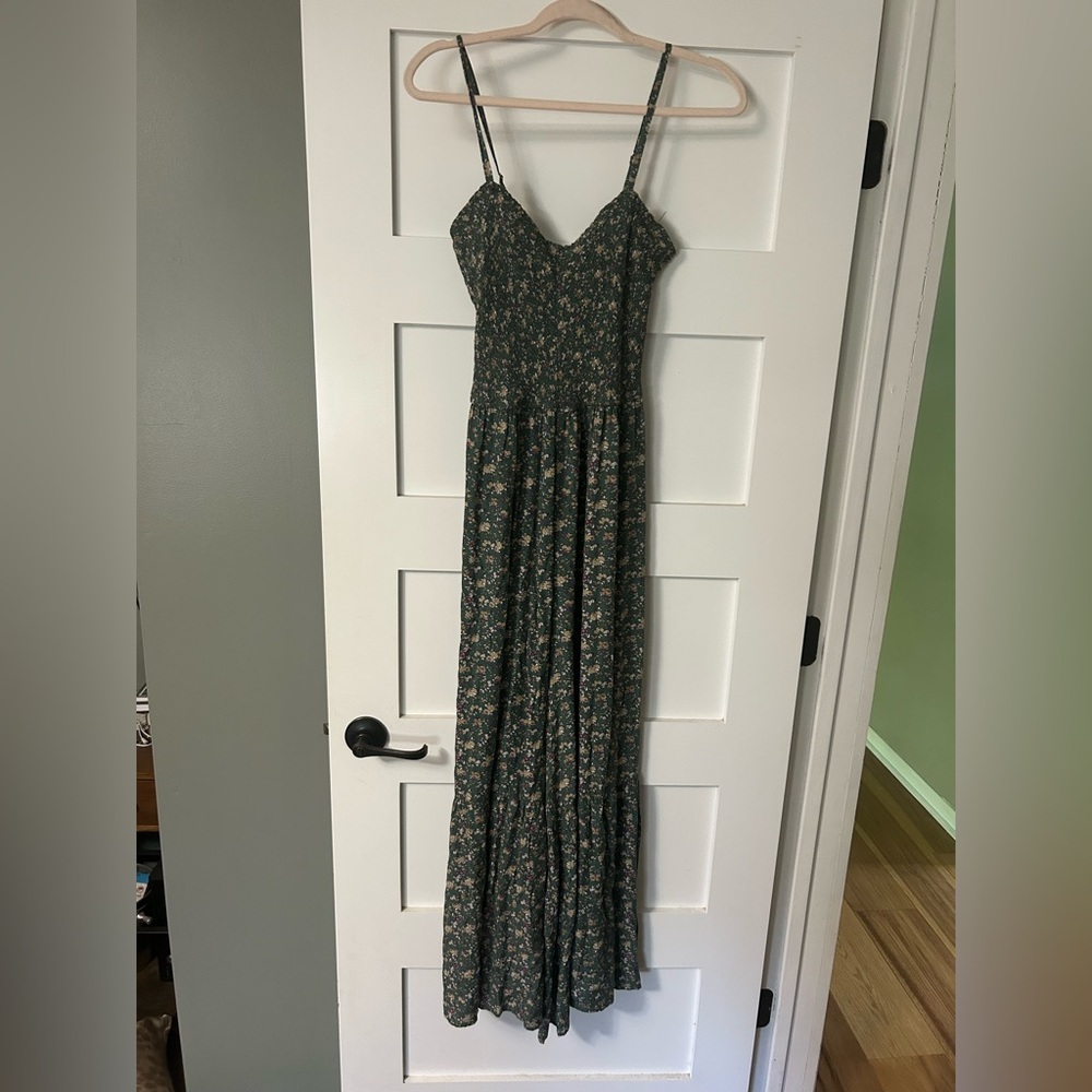 Natural Life Flloral Green Jumpsuit Size m. Wide Legs. Fitted Bodice. Adorable!